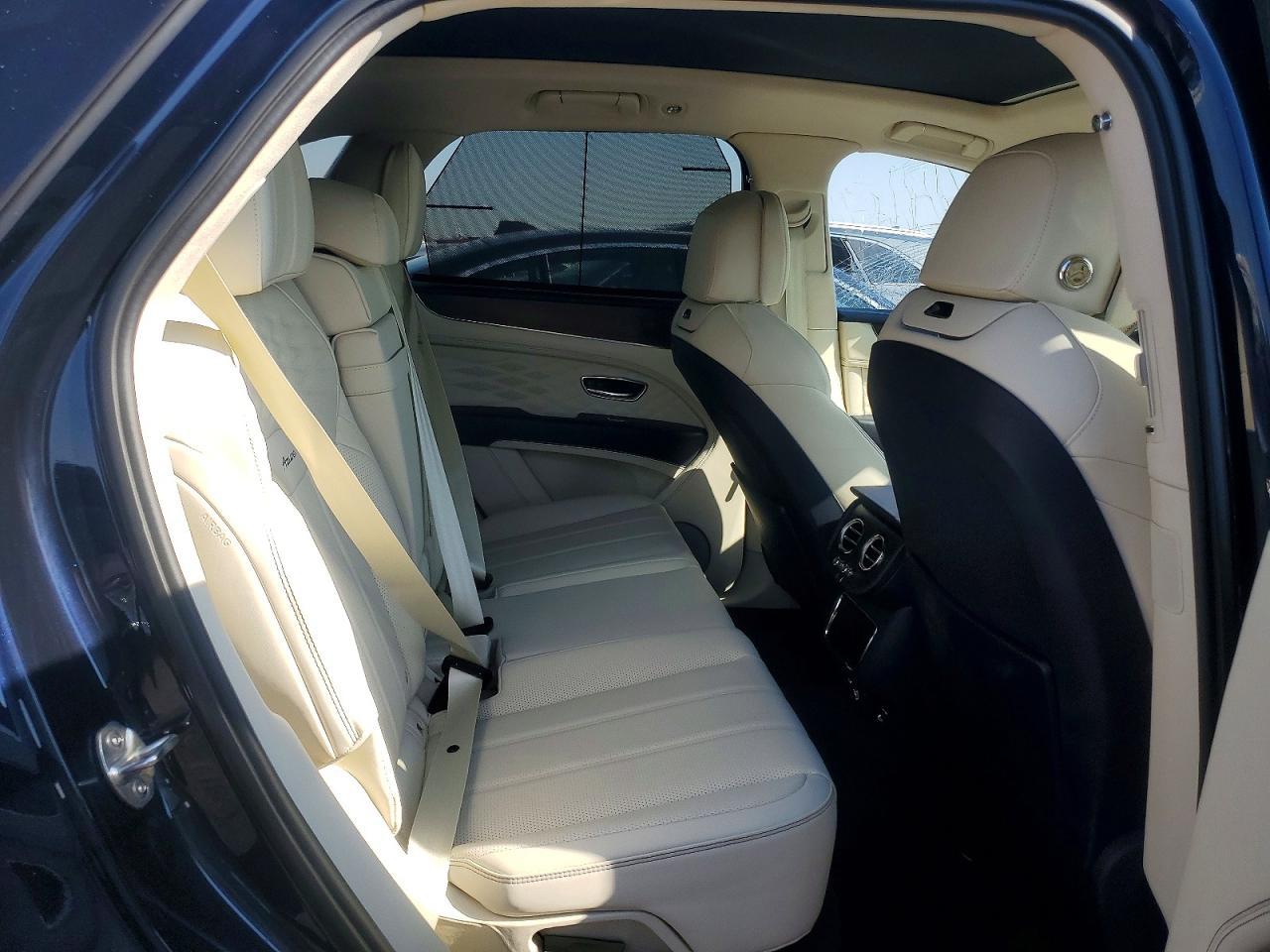 2024 Bently Bentayga