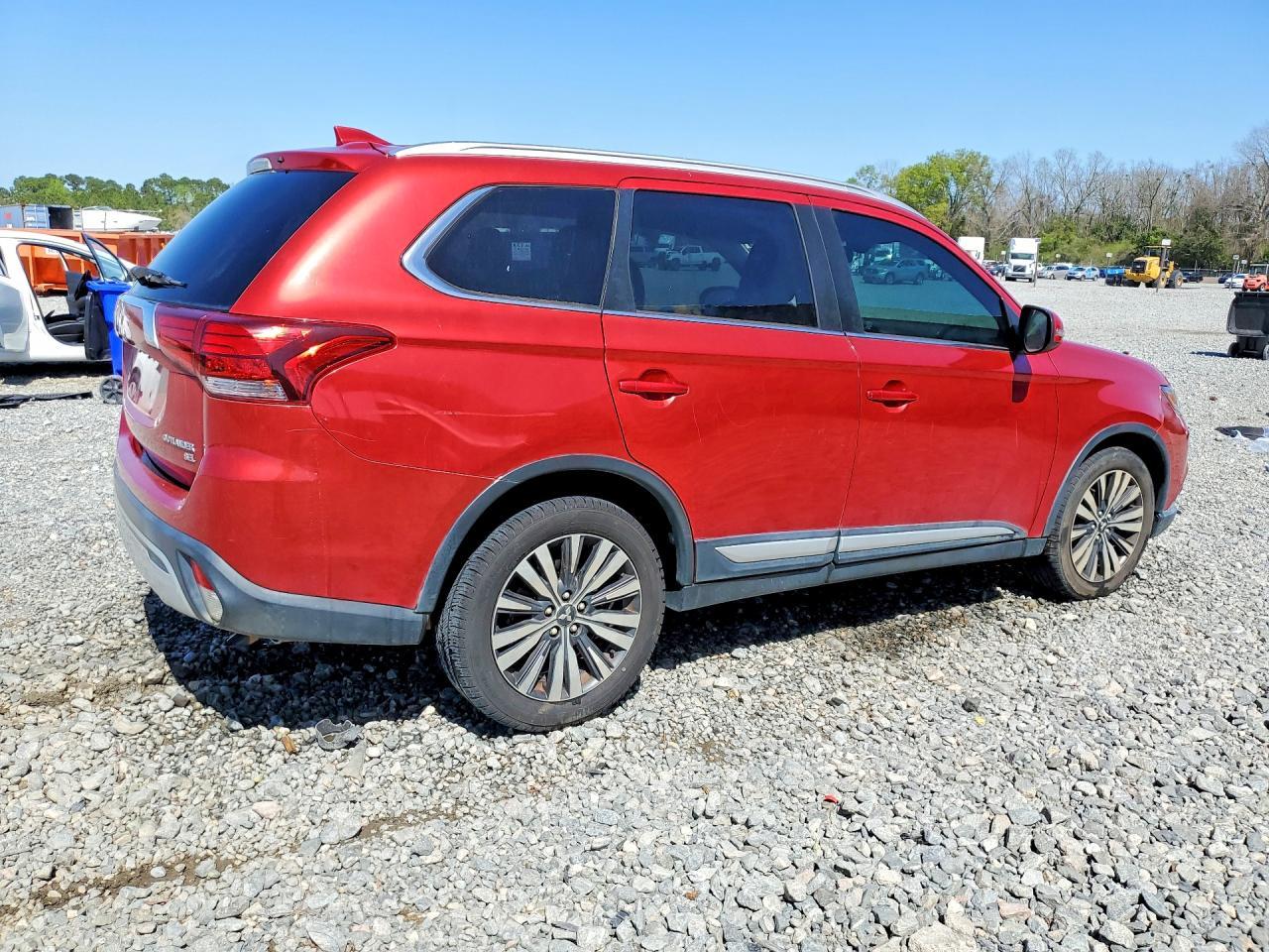 2019 MITSUBISHI outlander