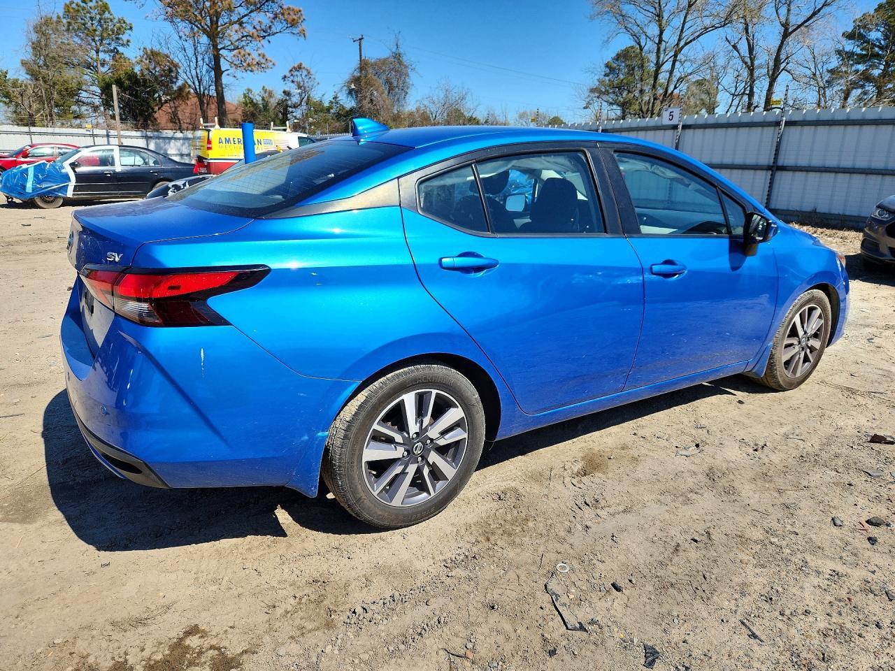 2020 NISSAN VERSA