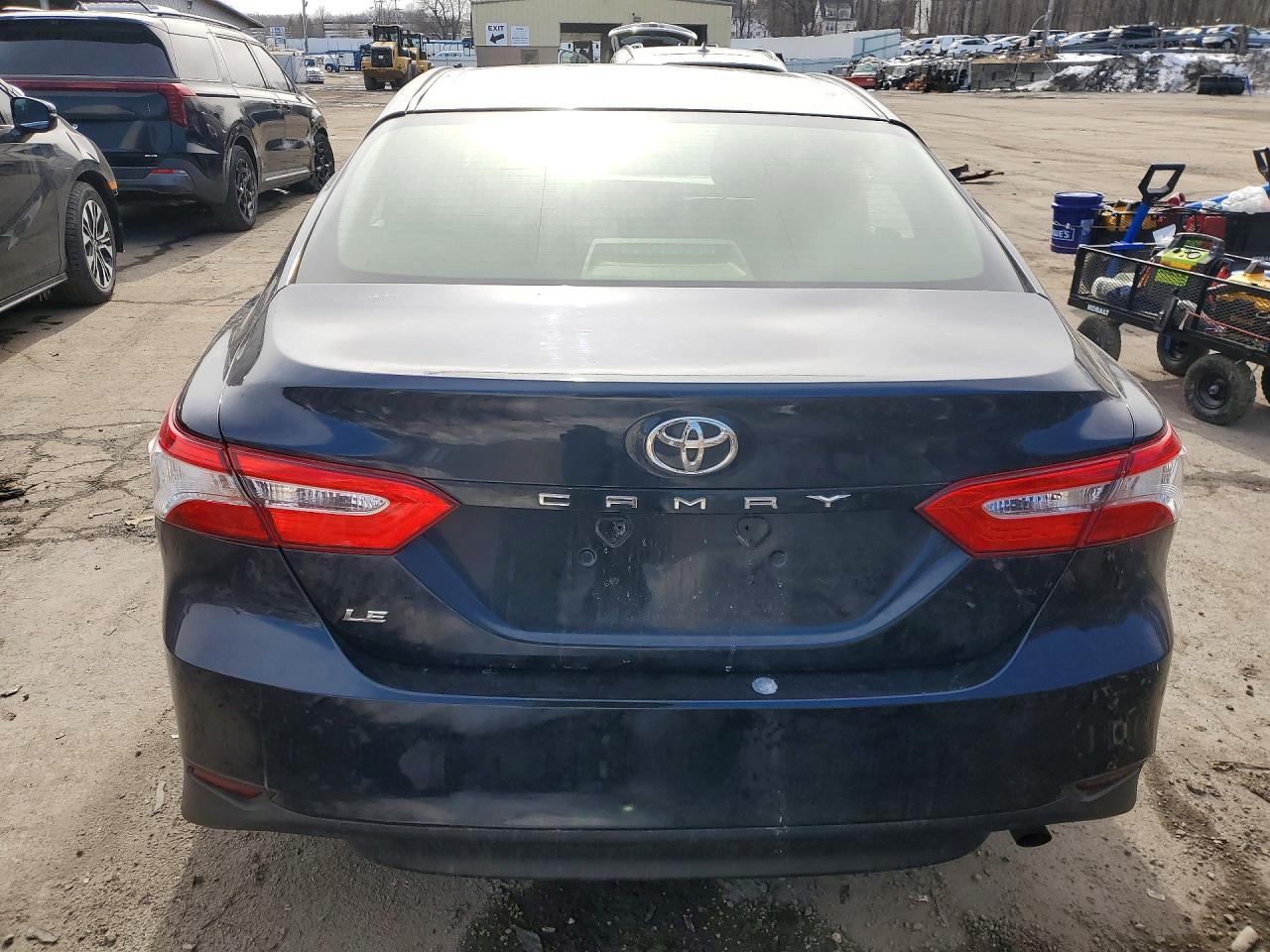 2018 TOYOTA CAMRY
