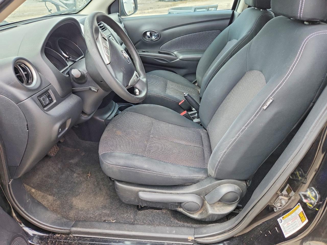 2015 NISSAN VERSA