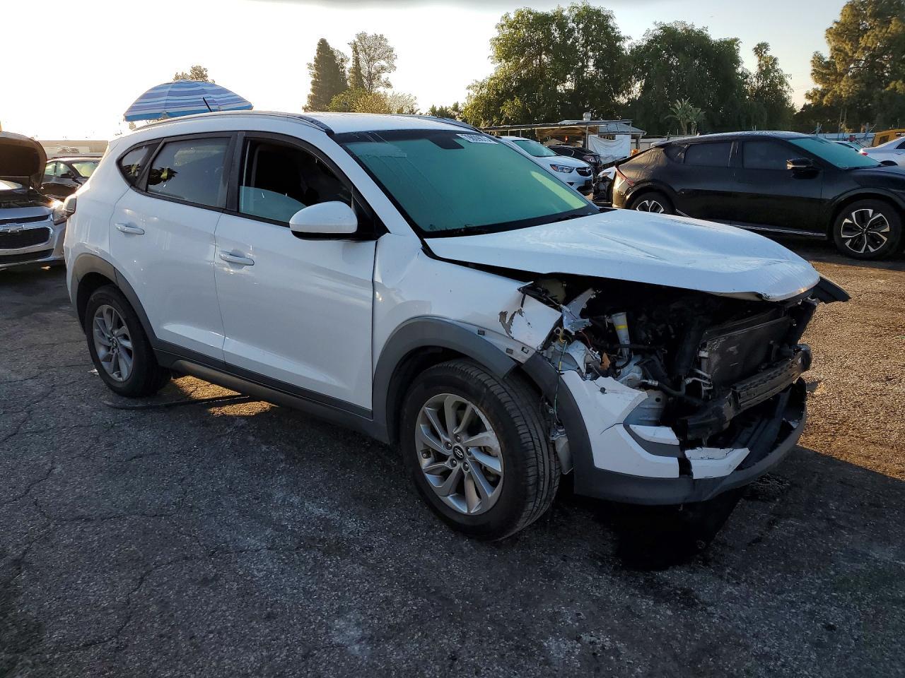2016 HYUNDAI TUCSON
