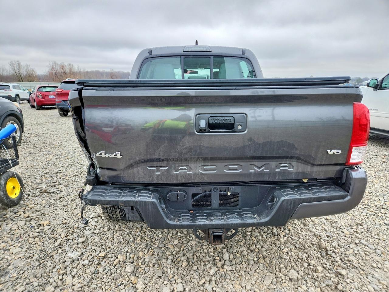 2016 TOYOTA TACOMA