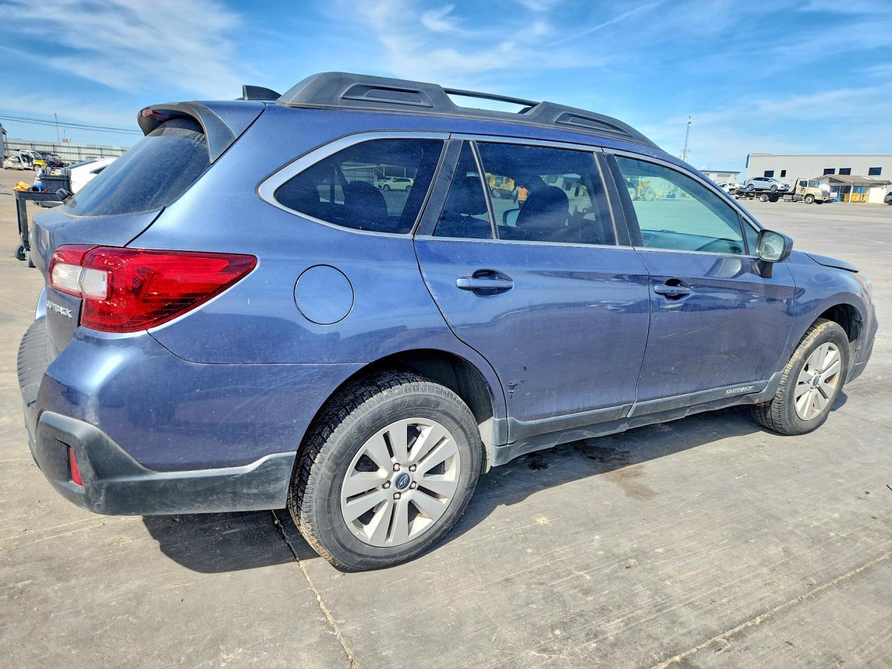 2018 SUBARU Outback