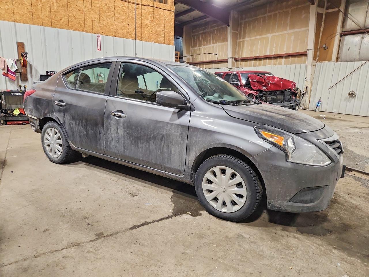 2017 NISSAN VERSA