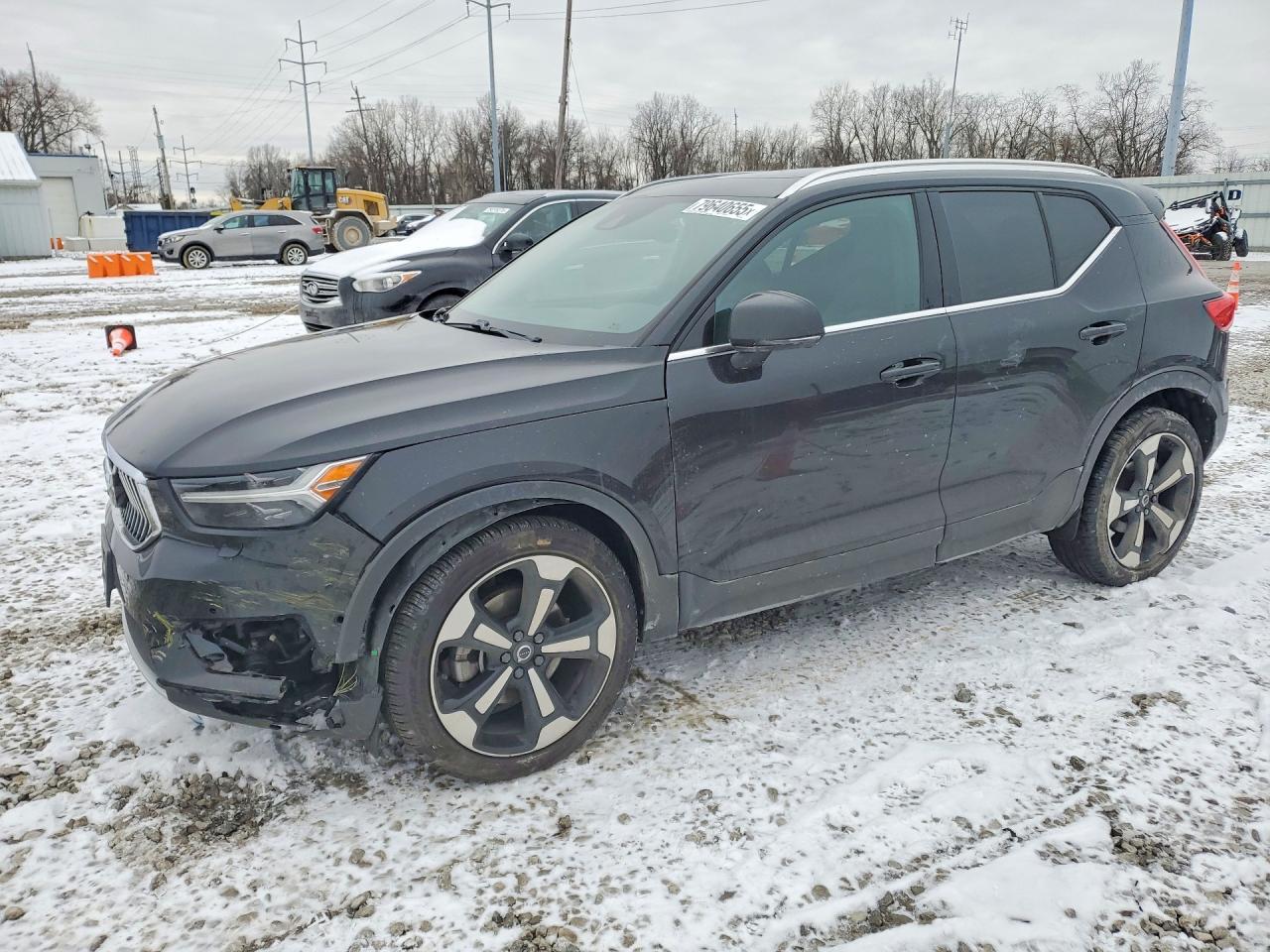 2019 VOLVO XC40