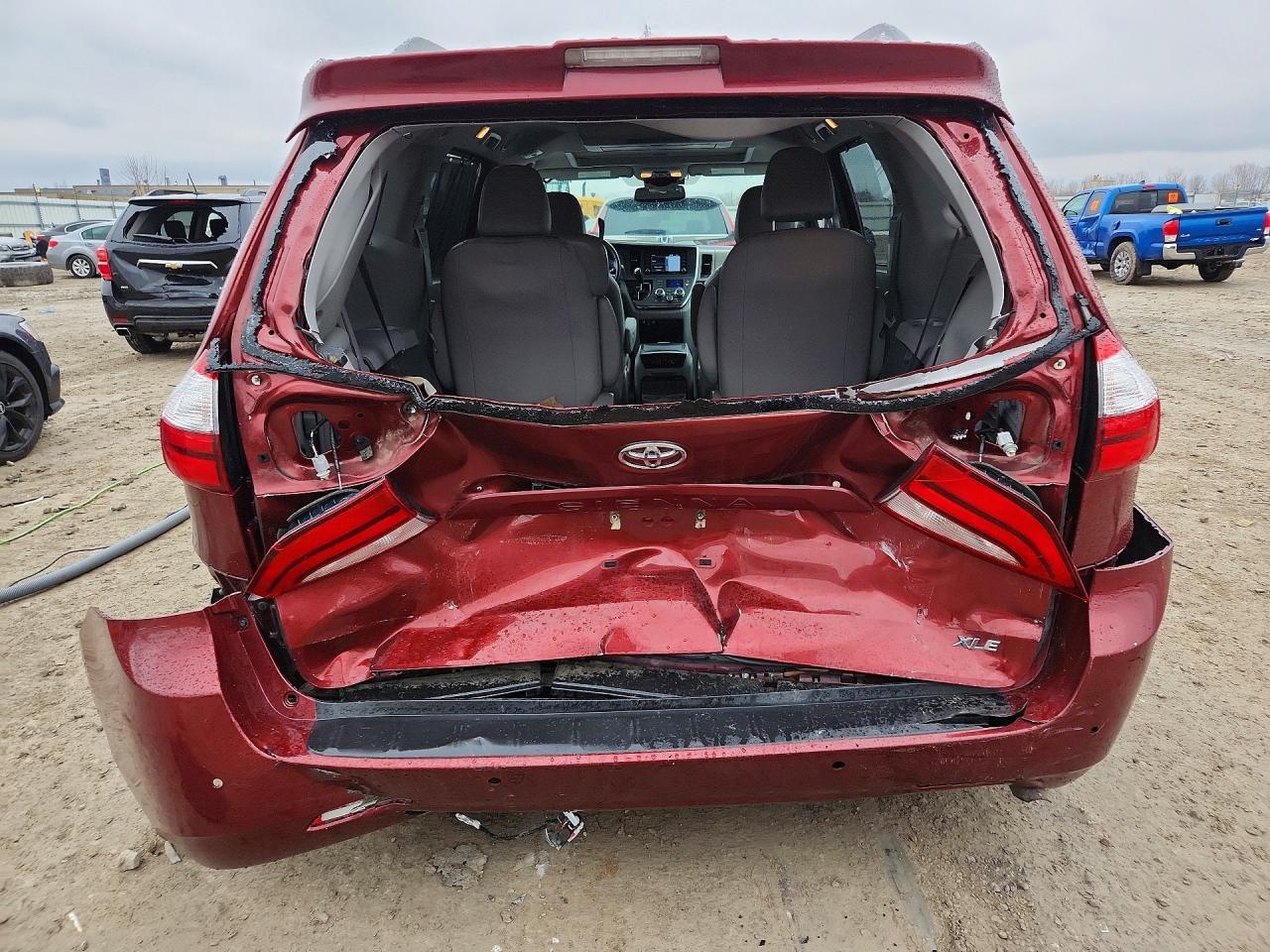 2018 TOYOTA SIENNA