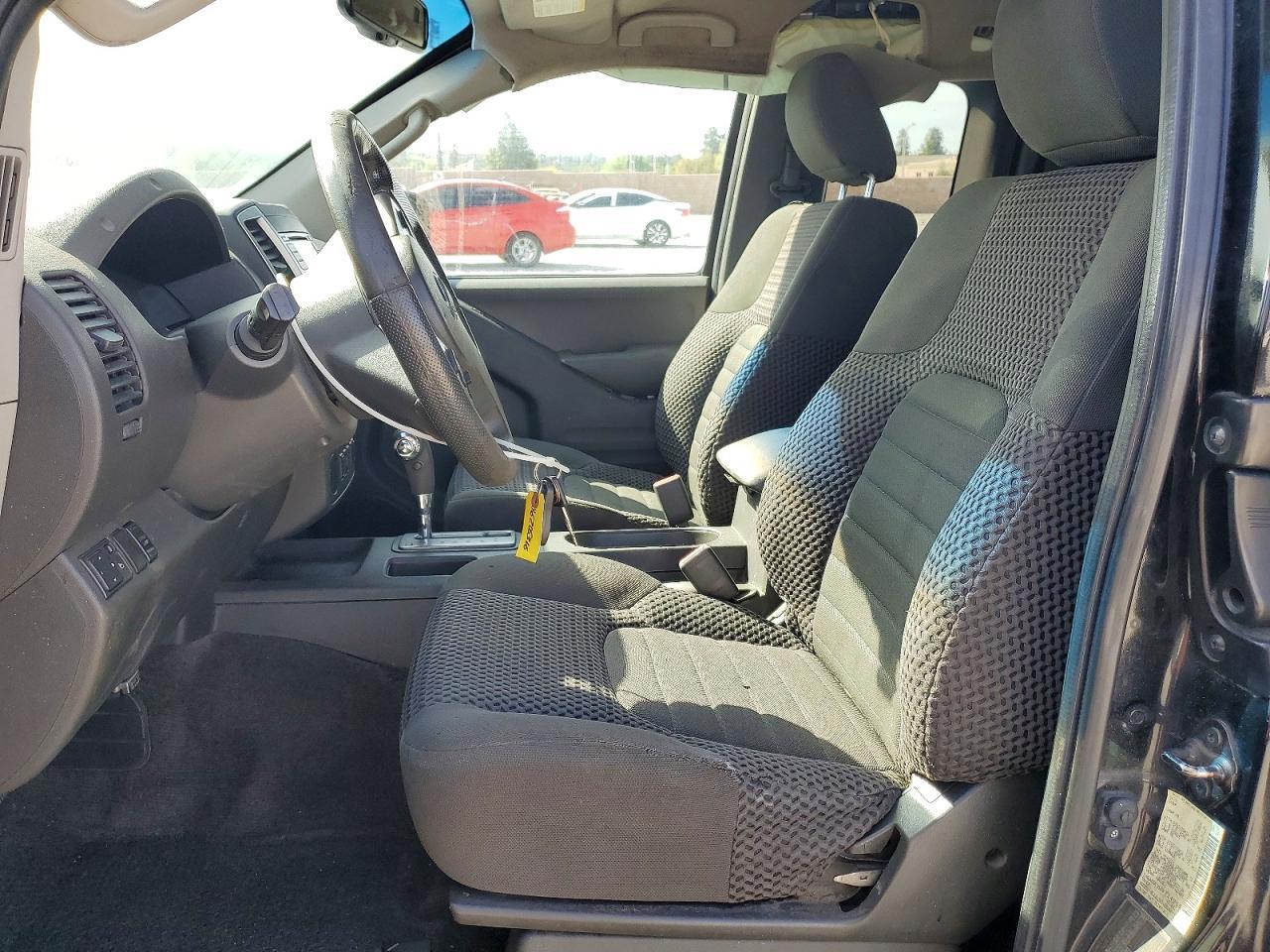 2015 NISSAN Frontier