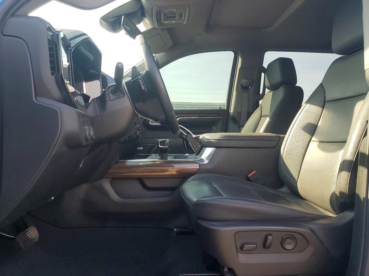 2024 CHEVROLET Silverado