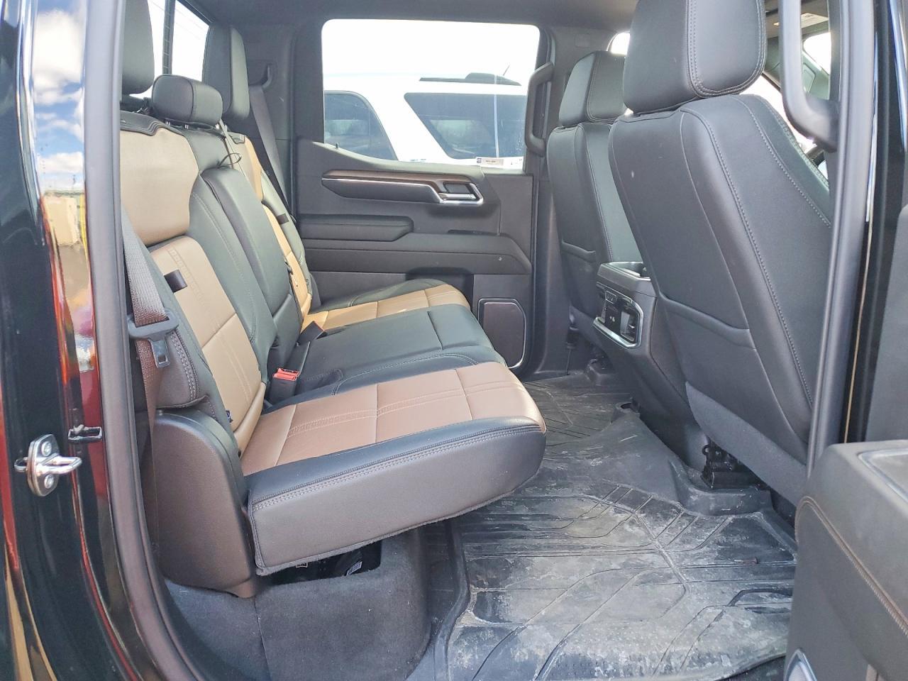 2024 CHEVROLET Silverado
