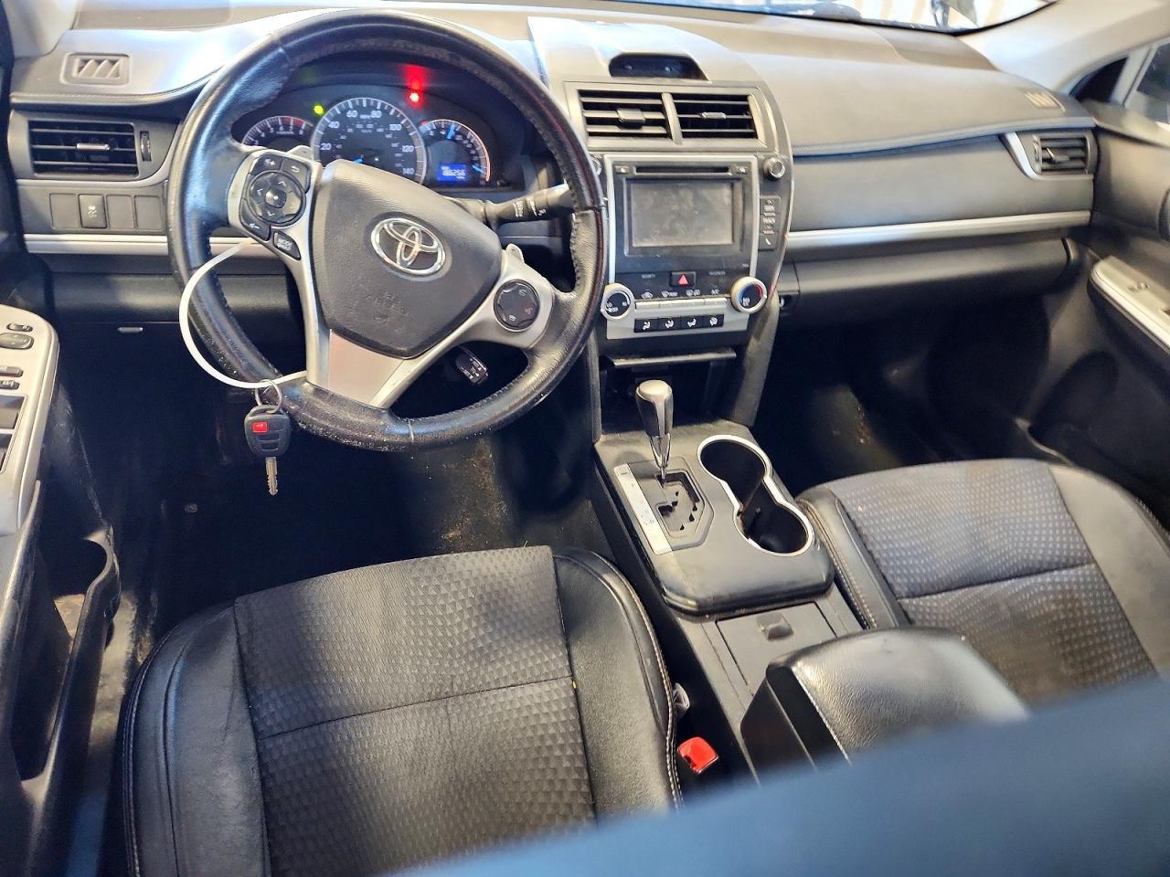 2014 TOYOTA CAMRY