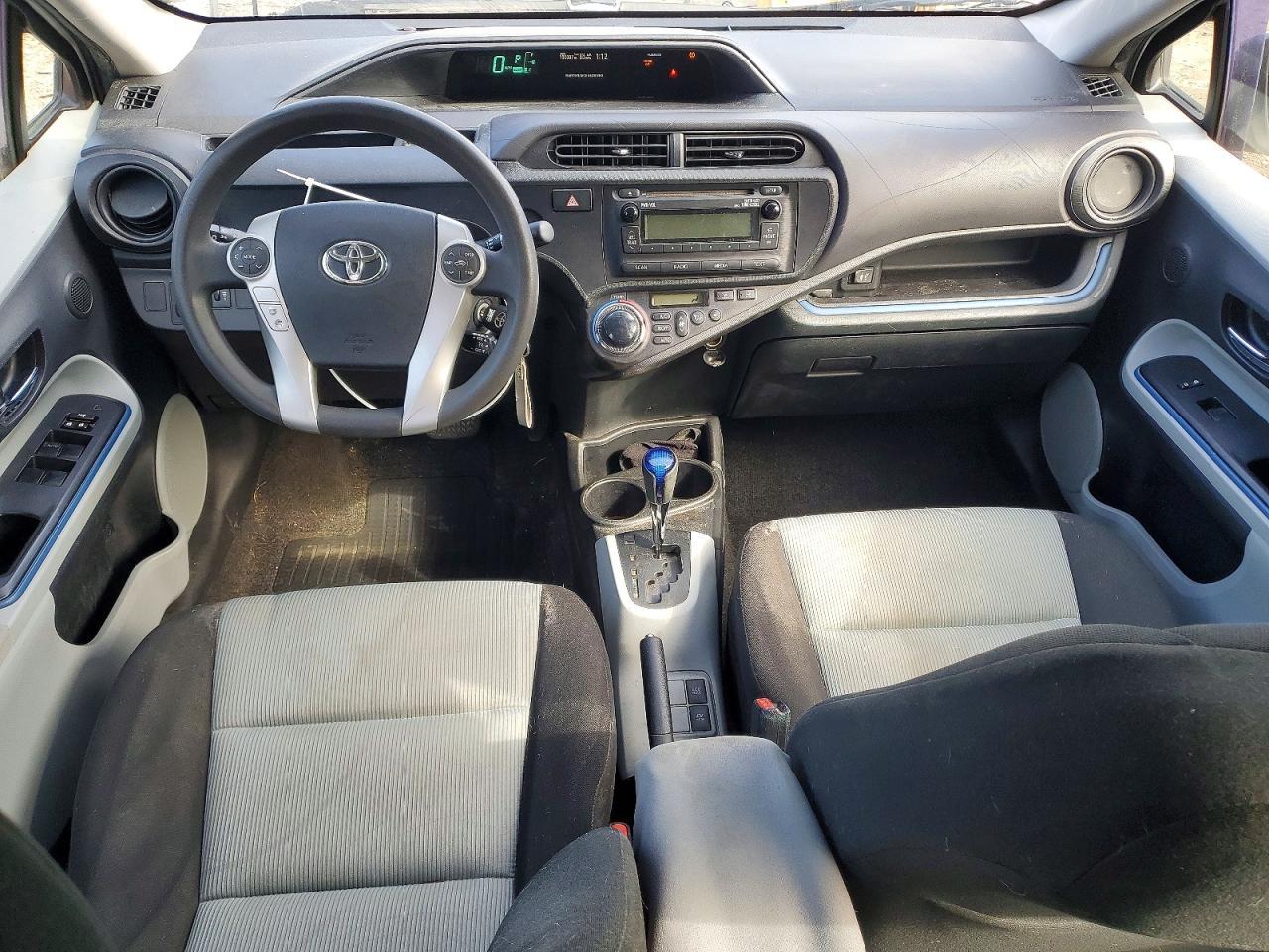 2013 TOYOTA Prius c