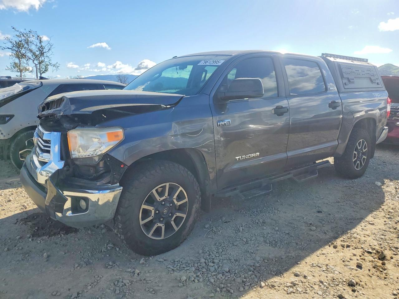 2017 TOYOTA TUNDRA