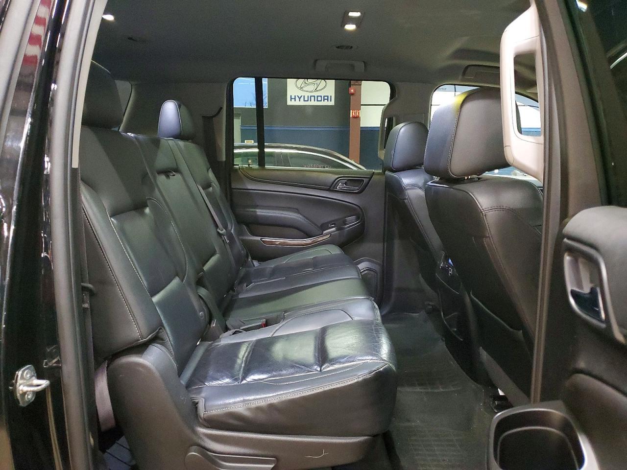 2018 CHEVROLET Suburban