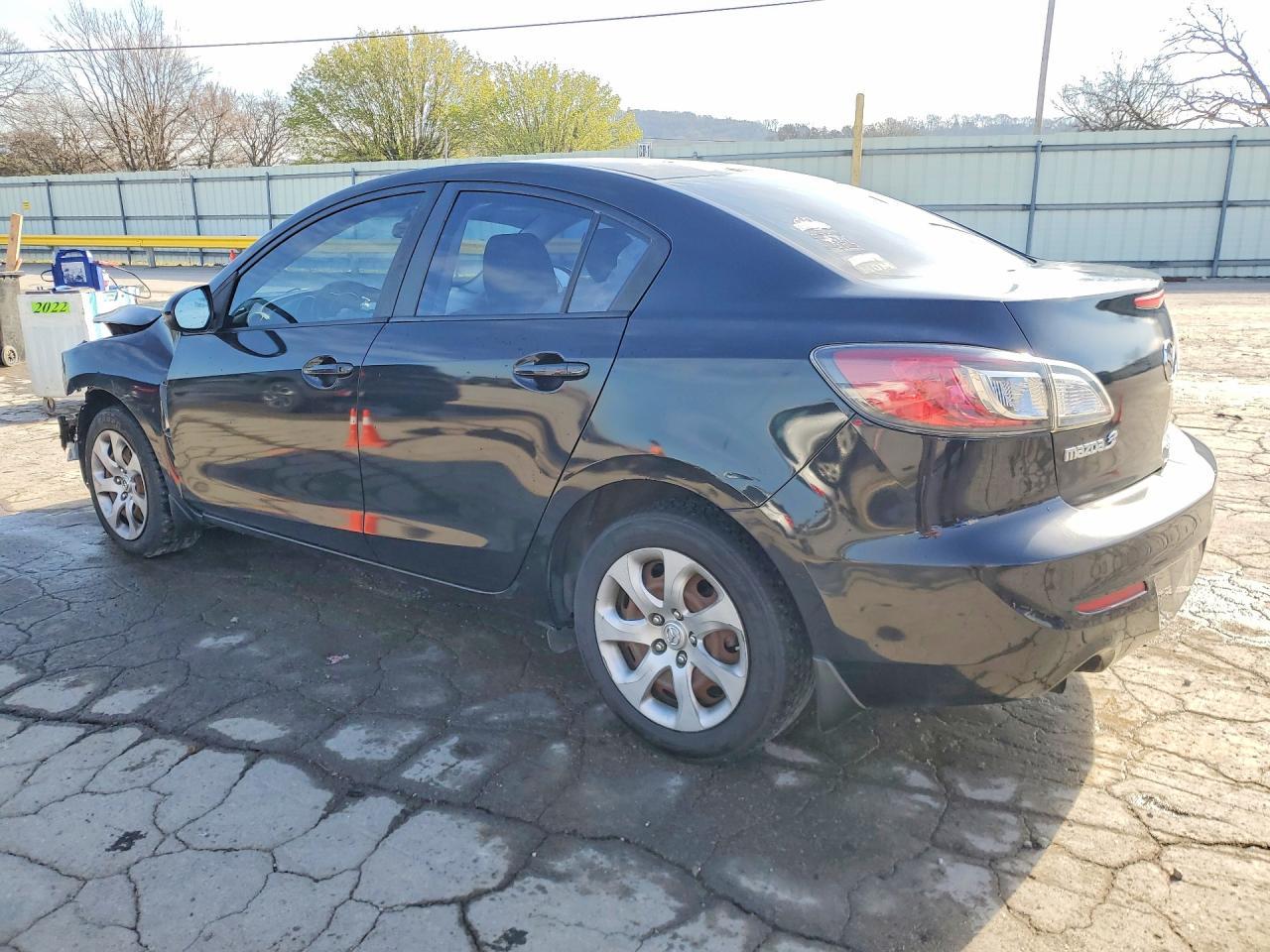 2013 MAZDA 3