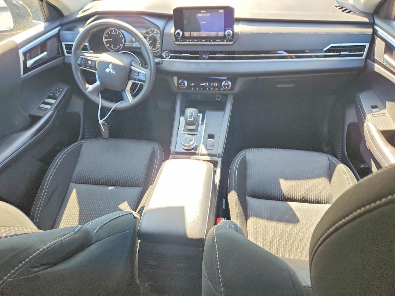 2023 MITSUBISHI outlander