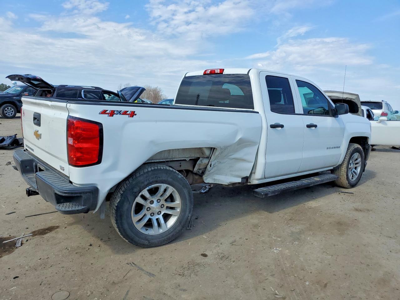 2018 CHEVROLET Silverado