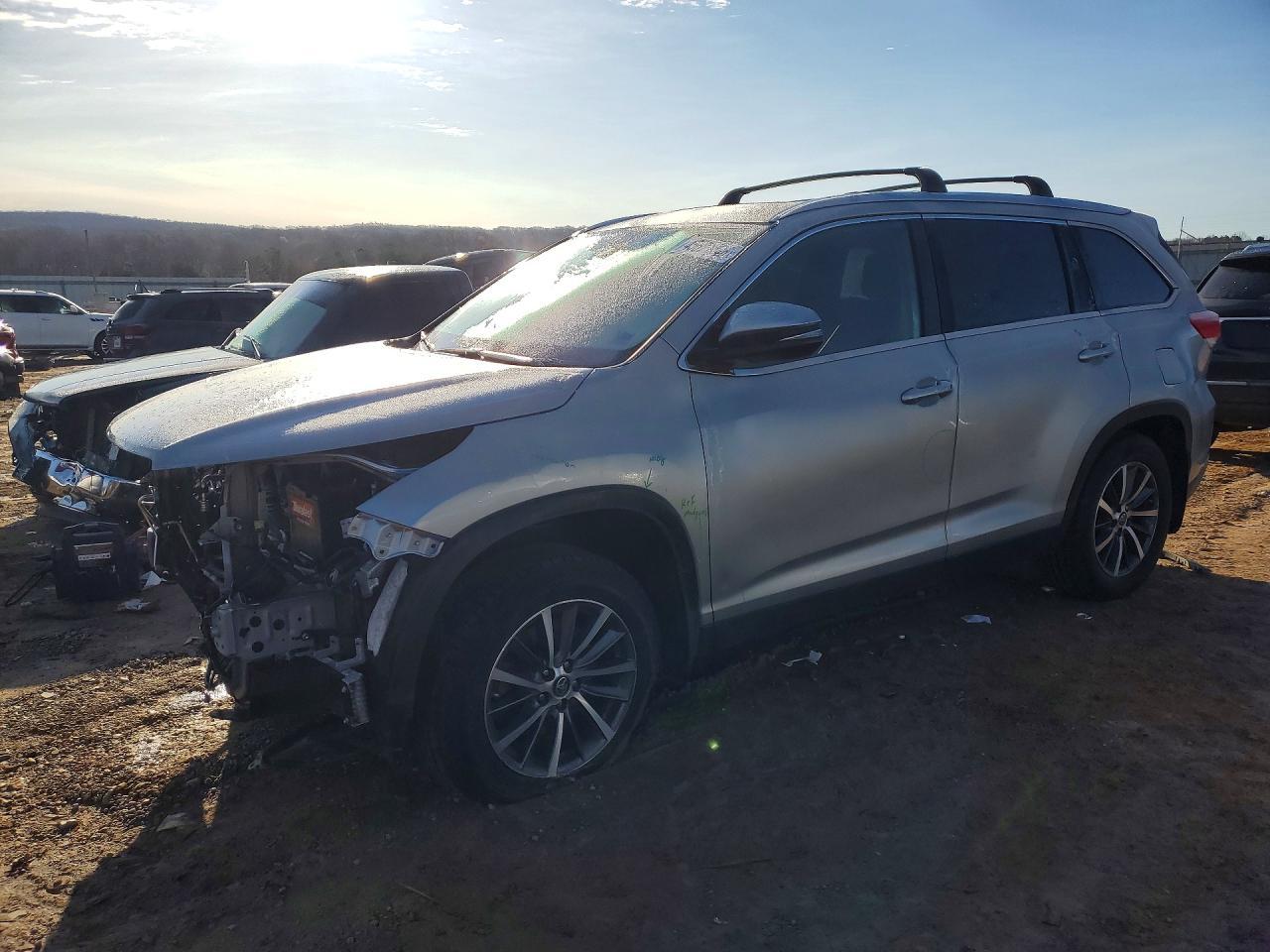 2019 TOYOTA HIGHLANDER