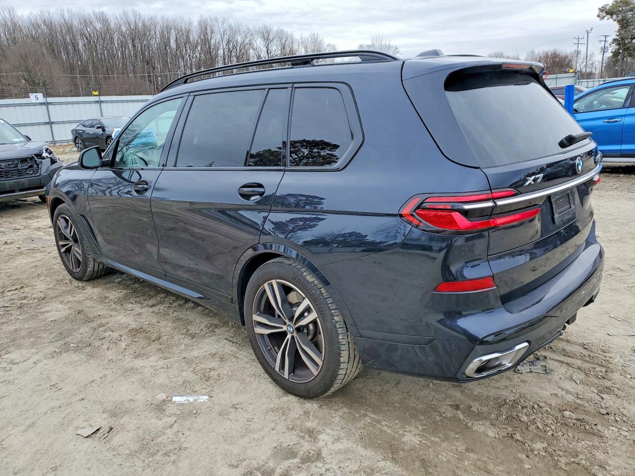 2025 BMW X7