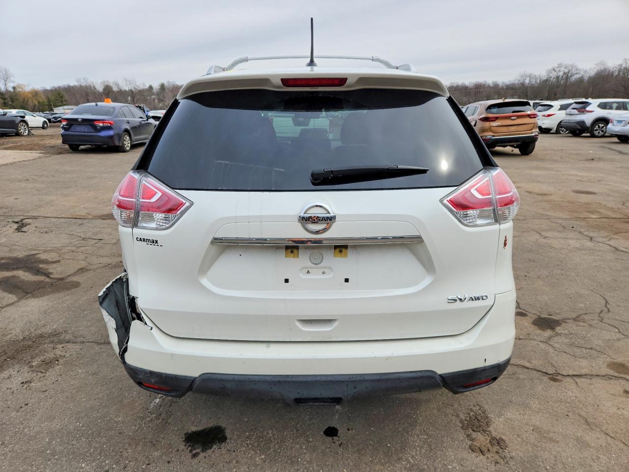 2015 NISSAN ROGUE