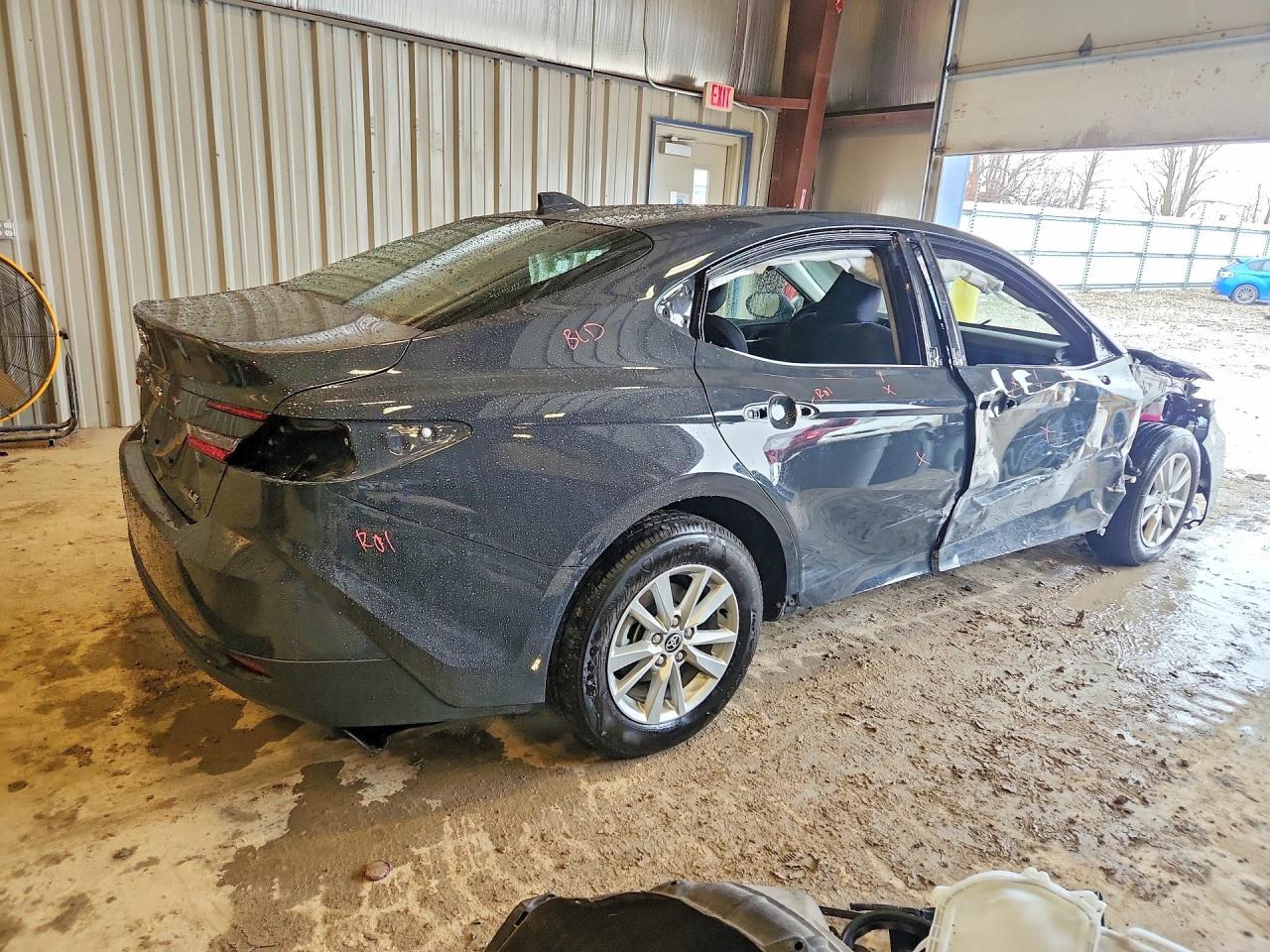 2025 TOYOTA CAMRY