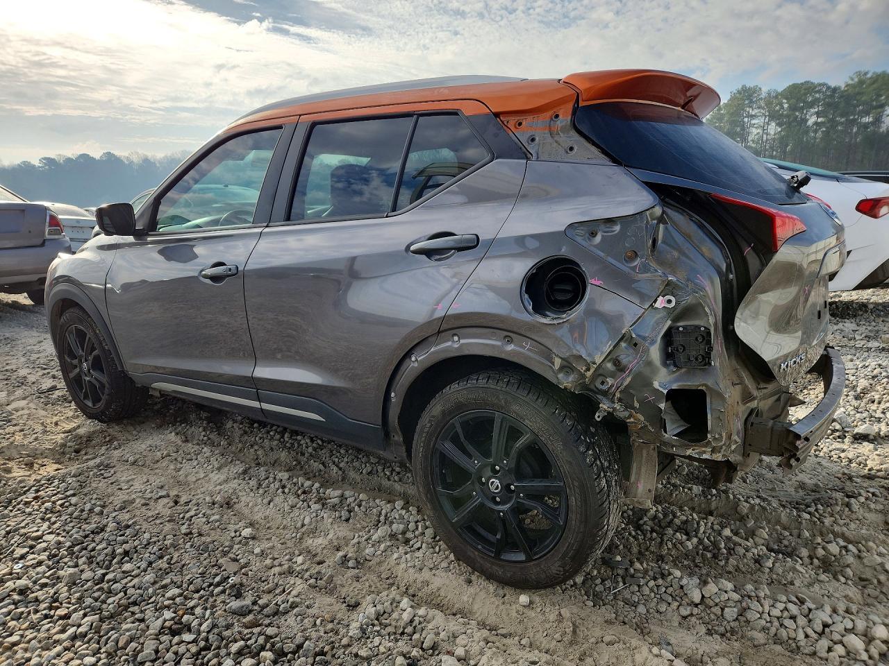 2020 NISSAN KICKS