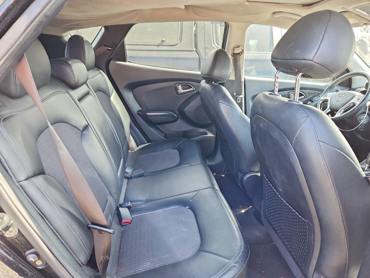 2011 HYUNDAI TUCSON