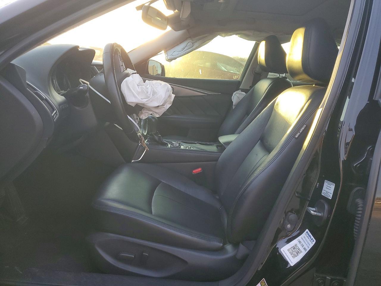 2015 INFINITI Q50