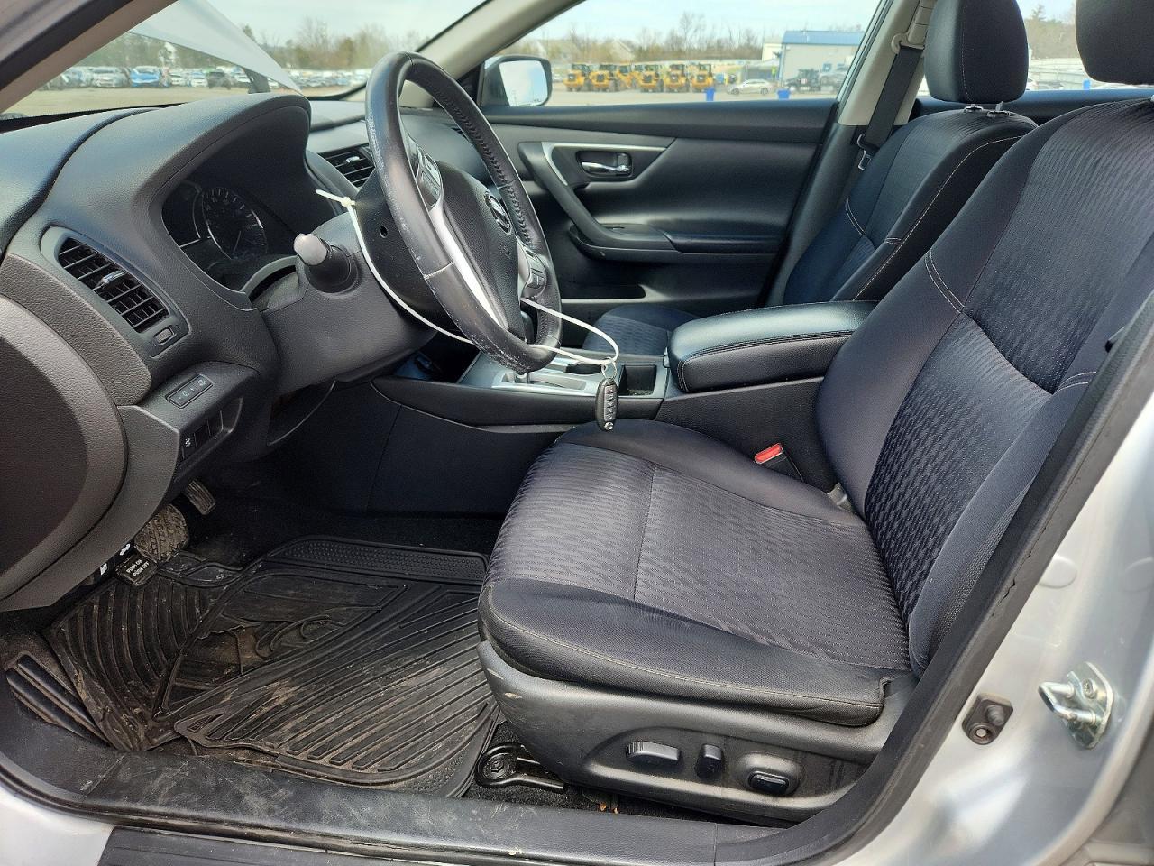 2017 NISSAN ALTIMA