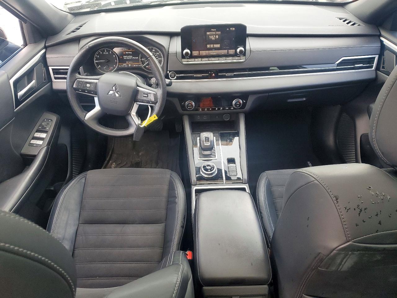 2022 MITSUBISHI outlander