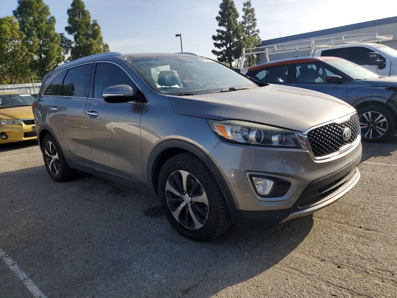 2016 KIA SORENTO