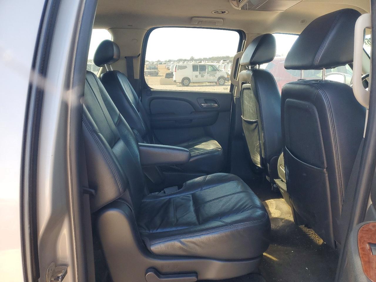 2008 CHEVROLET Suburban