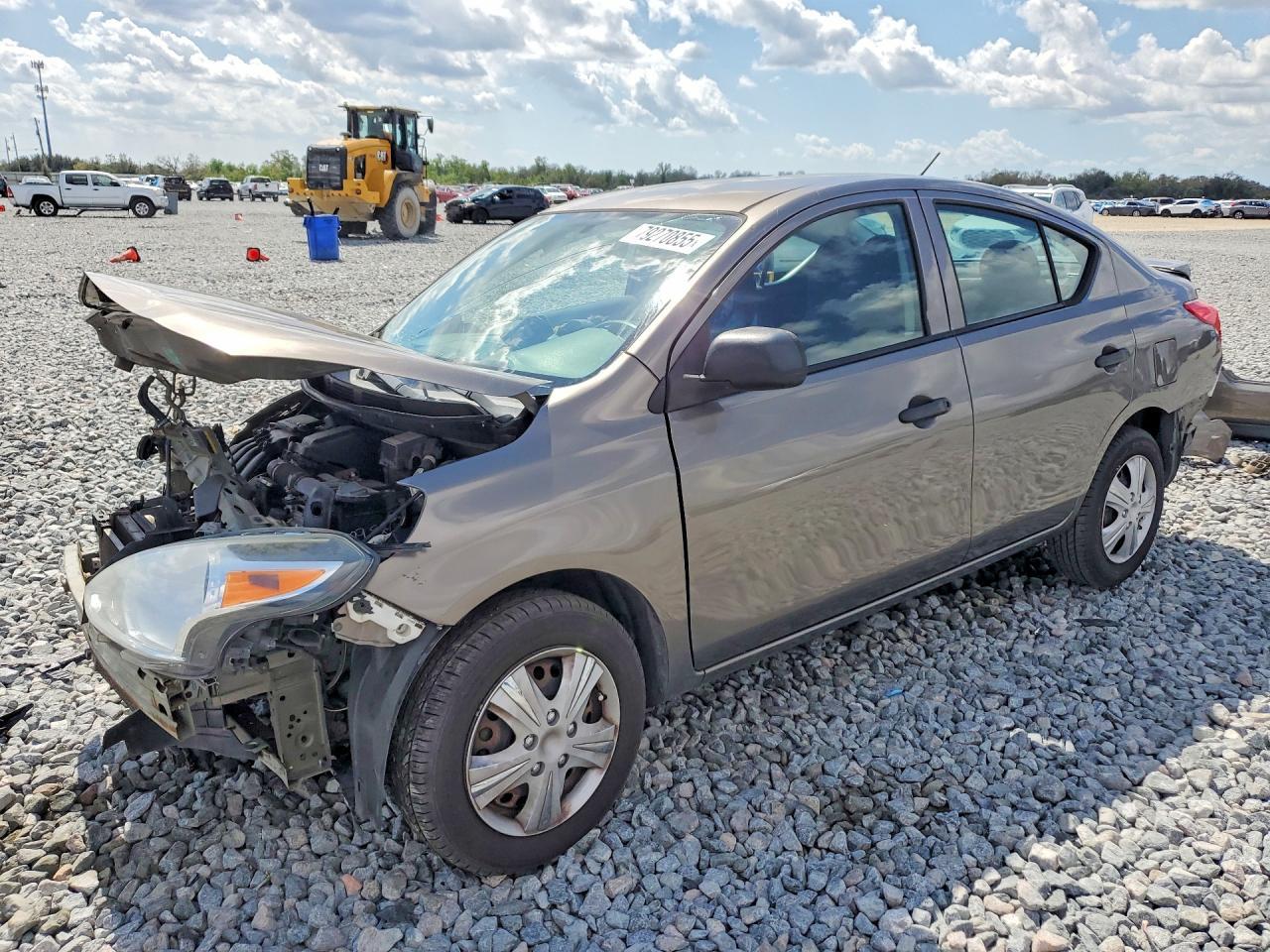 2015 NISSAN VERSA