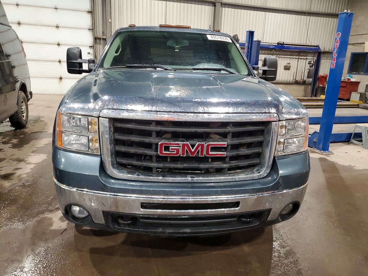 2010 GMC Sierra