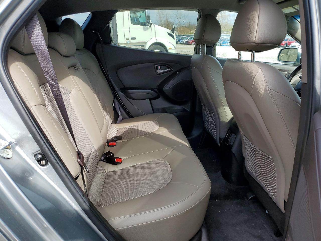 2015 HYUNDAI TUCSON