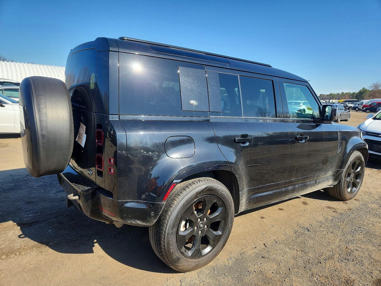 2022 LAND ROVER Defender