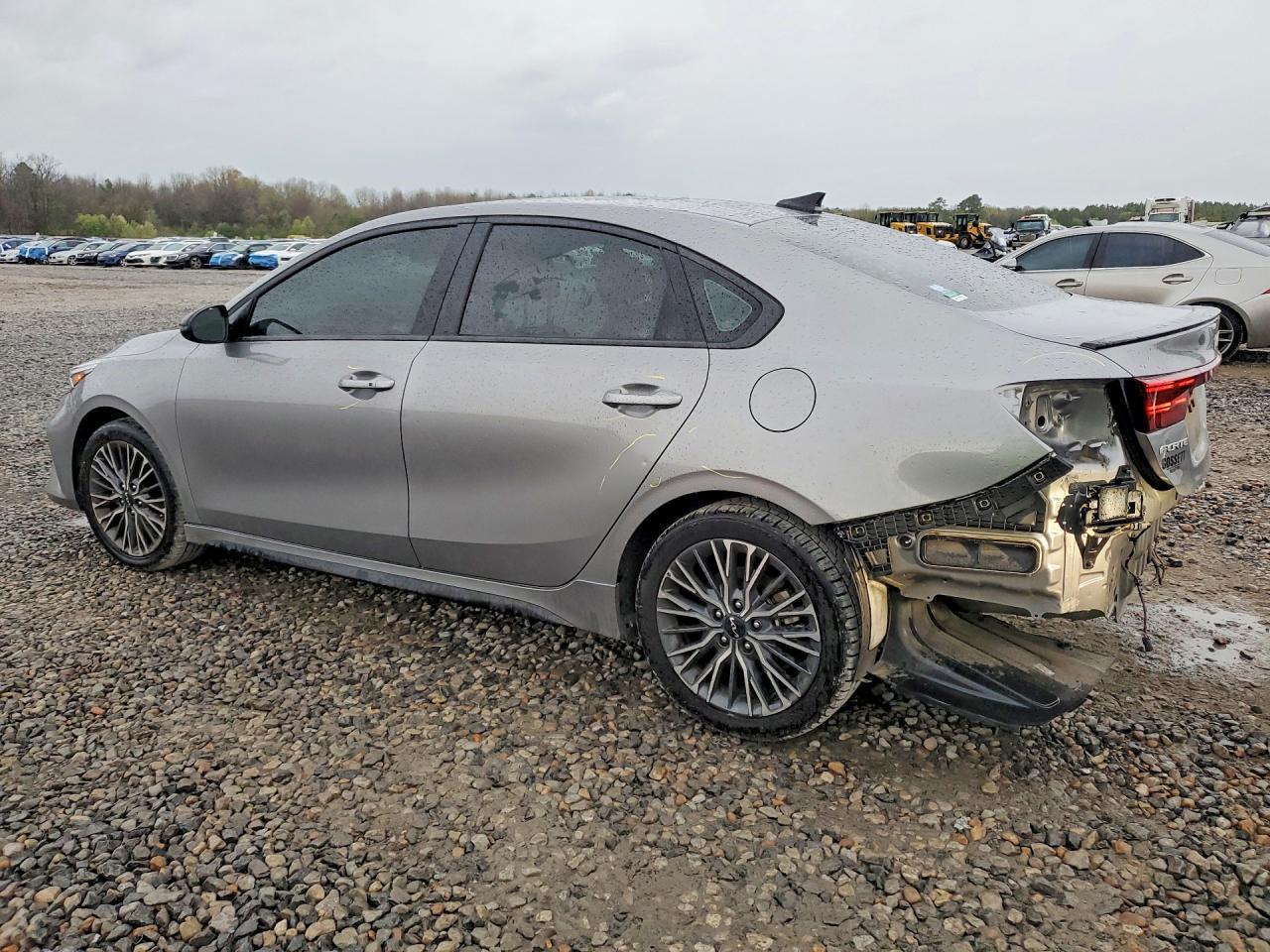 2024 KIA FORTE