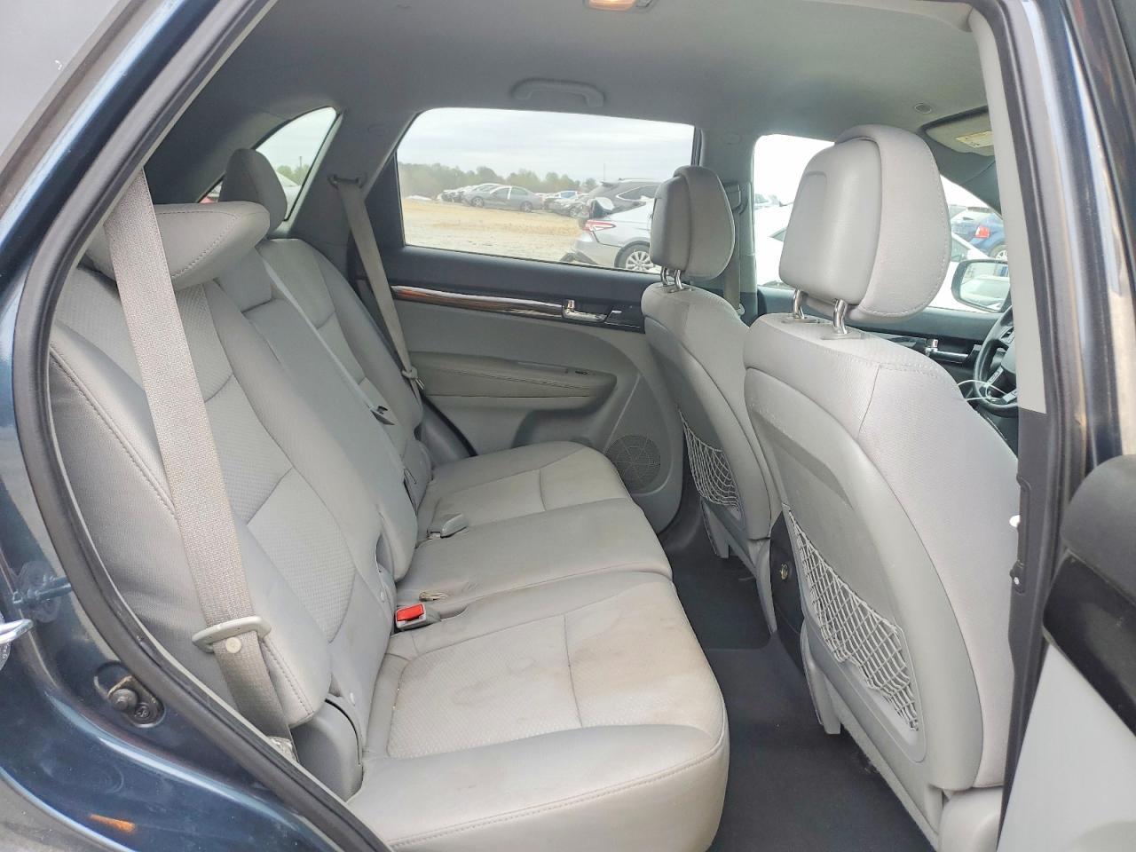 2011 KIA SORENTO