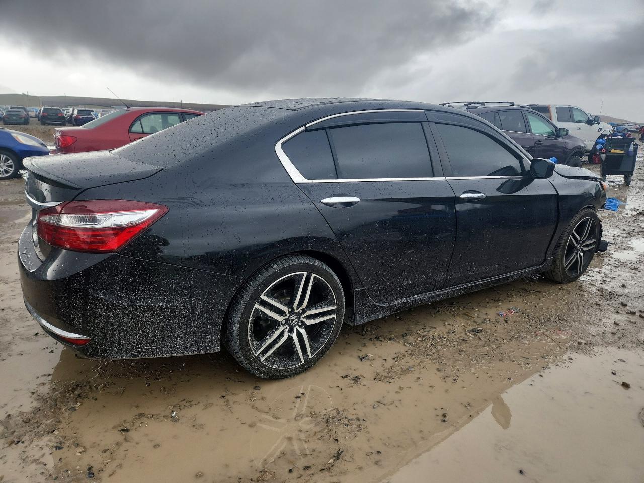 2017 HONDA ACCORD