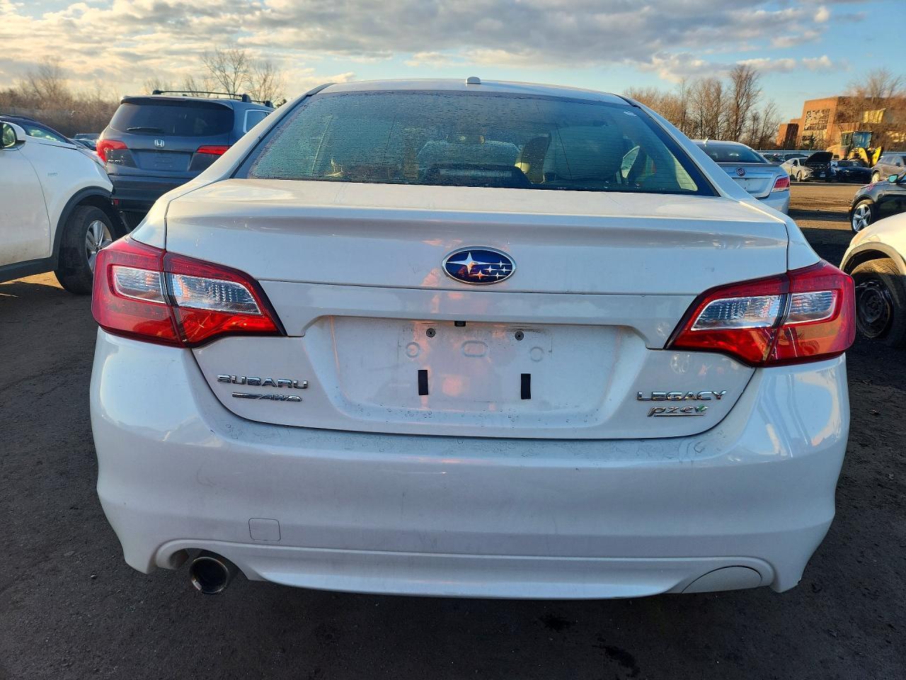2015 SUBARU Legacy