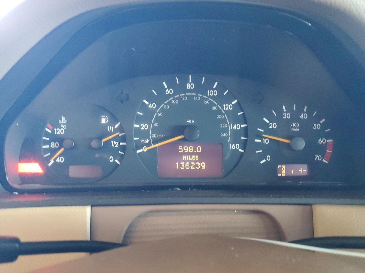 2001 MERCEDES-BENZ E-Class