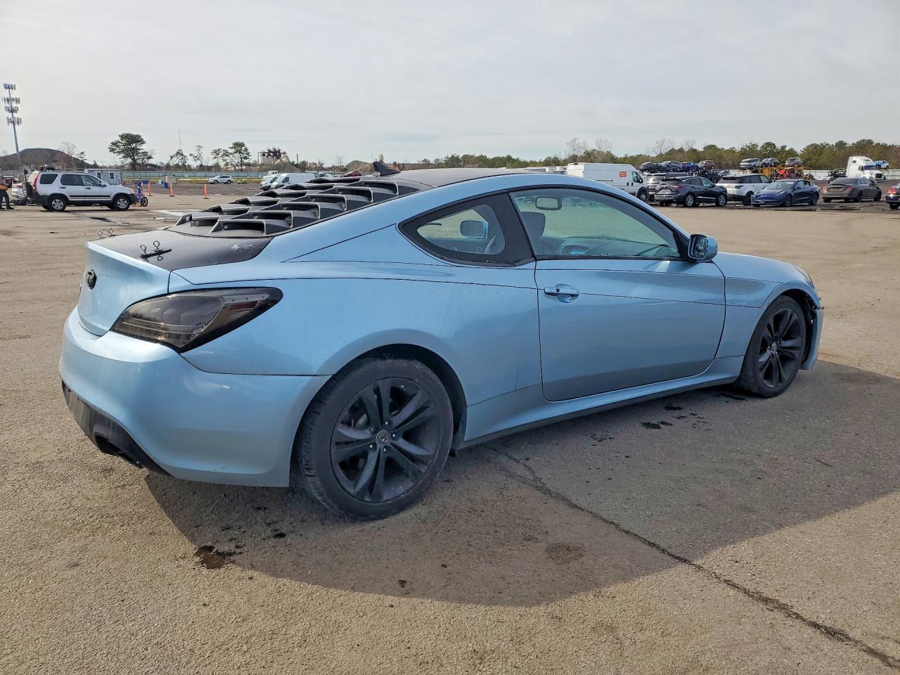 2010 HYUNDAI GENESIS