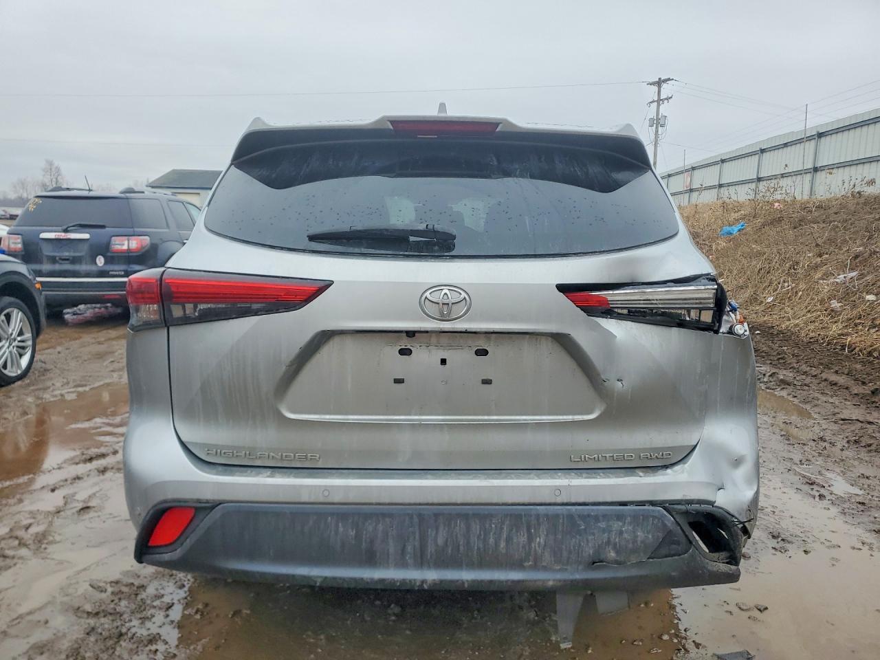 2022 TOYOTA HIGHLANDER