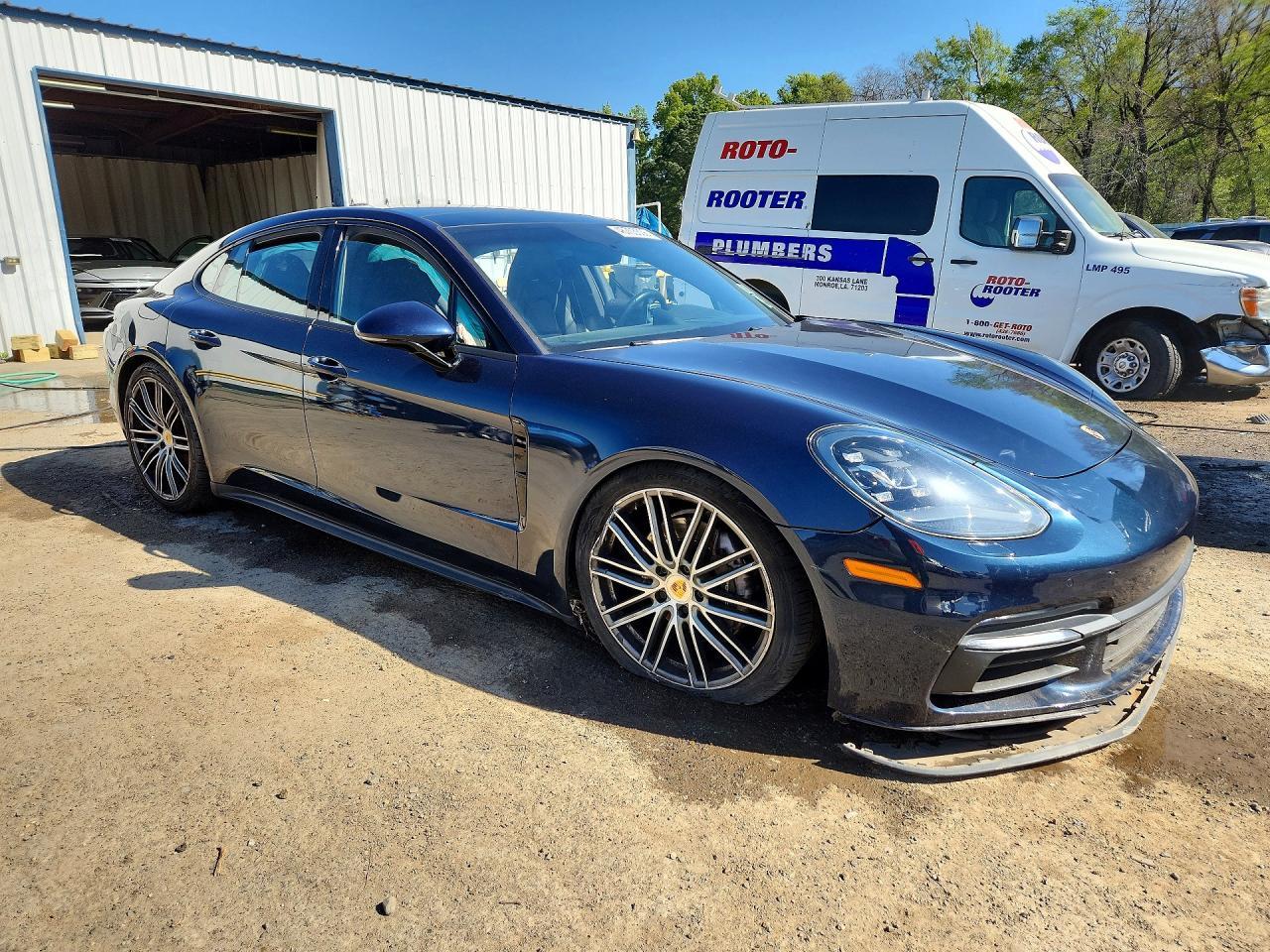 2017 PORSCHE Panamera