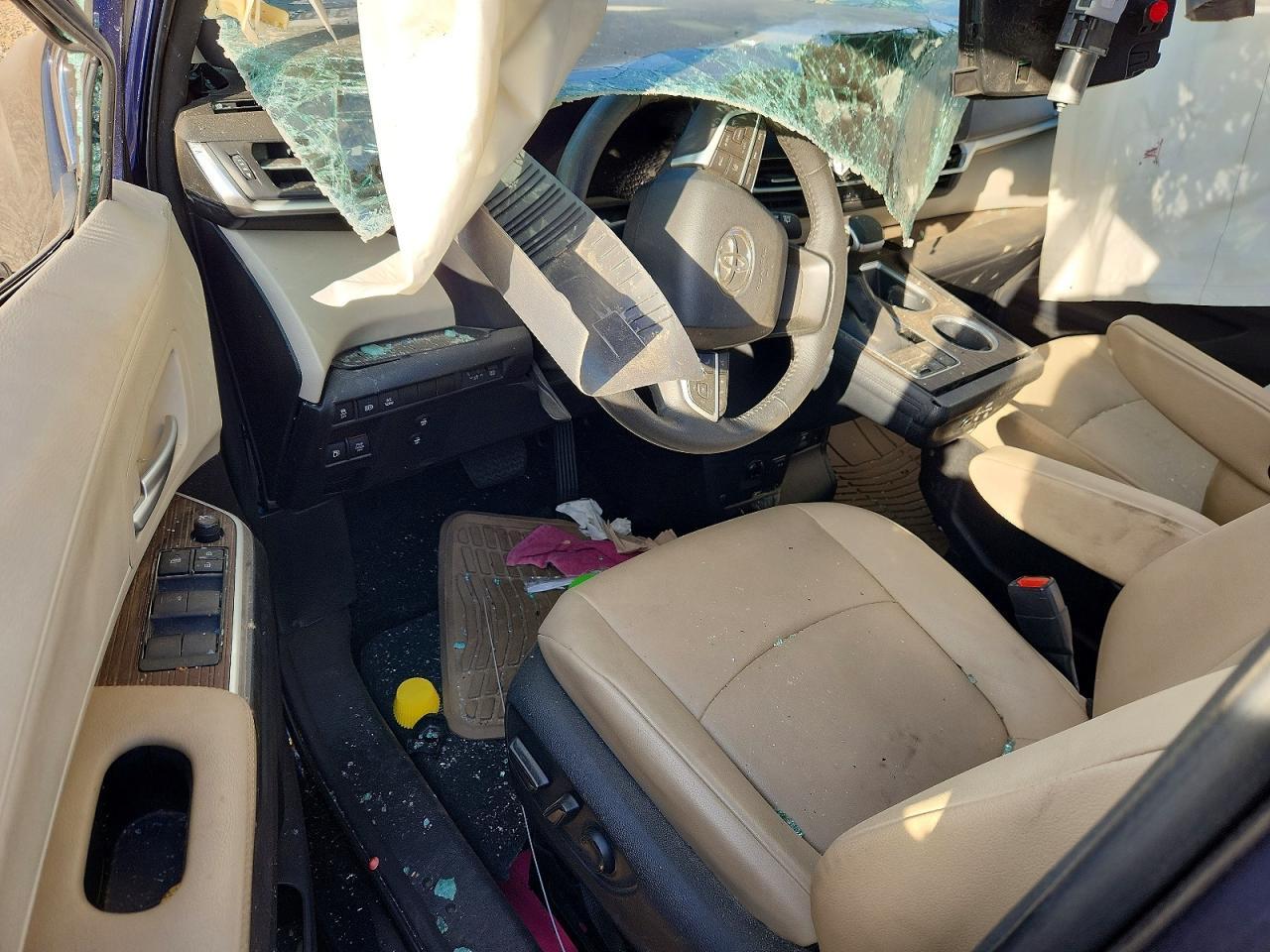2022 TOYOTA SIENNA