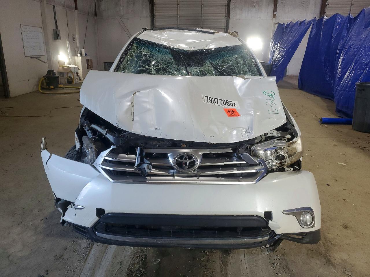 2011 TOYOTA HIGHLANDER