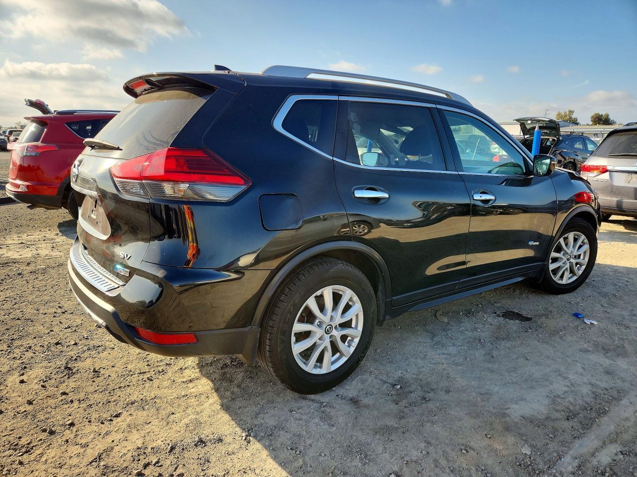 2017 NISSAN ROGUE