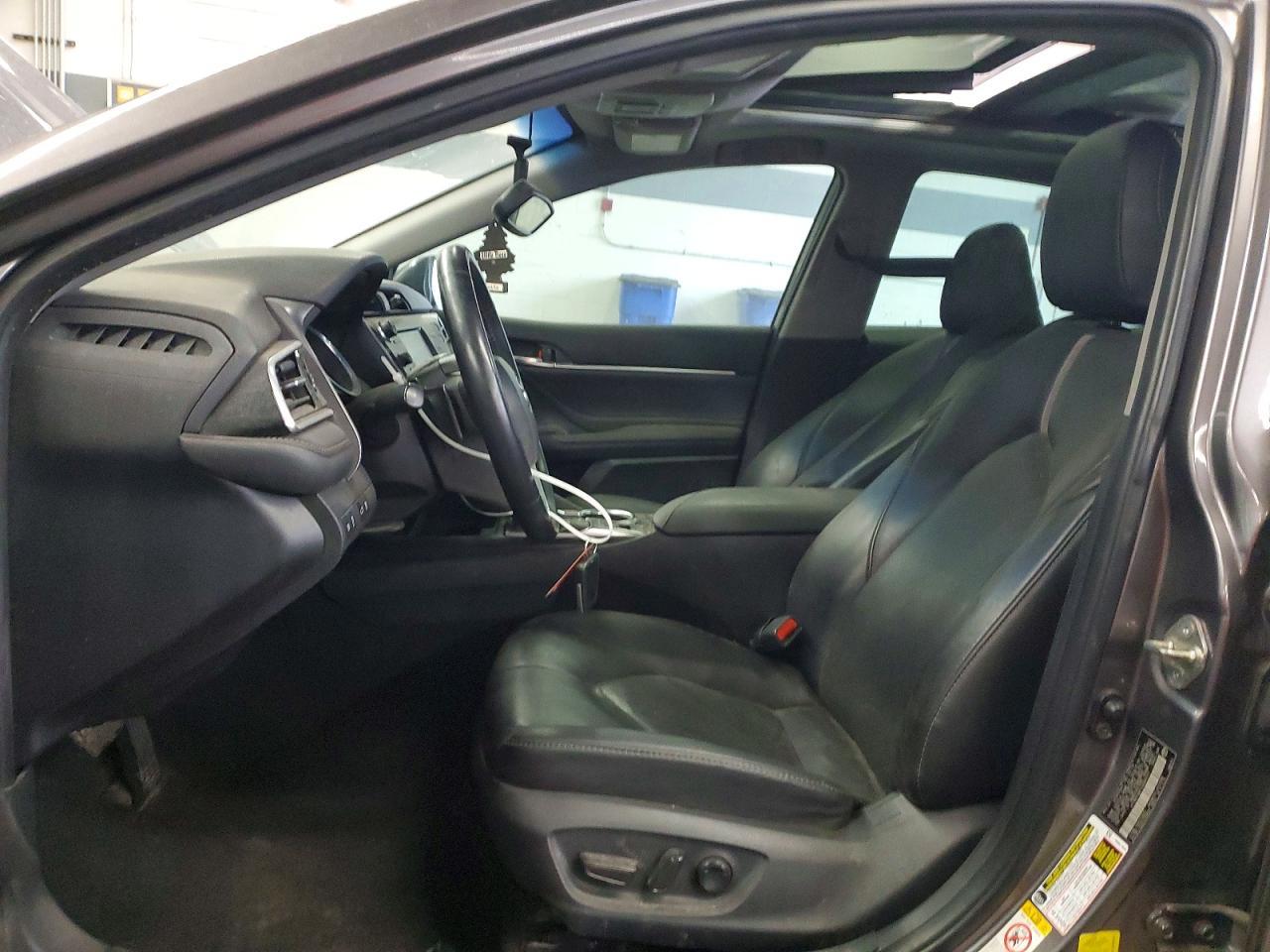 2018 TOYOTA CAMRY