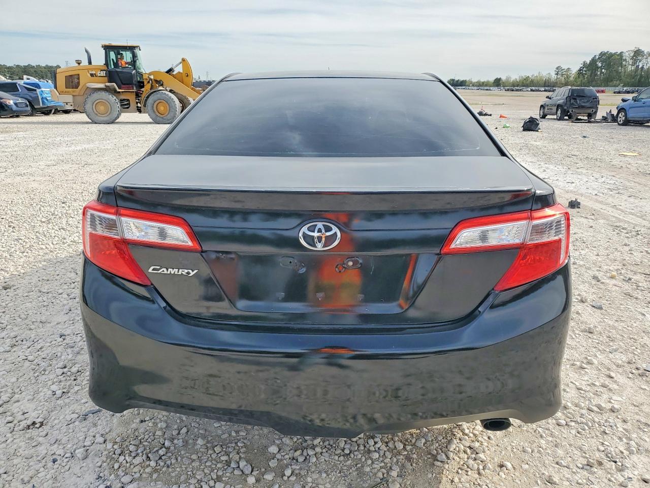 2014 TOYOTA CAMRY