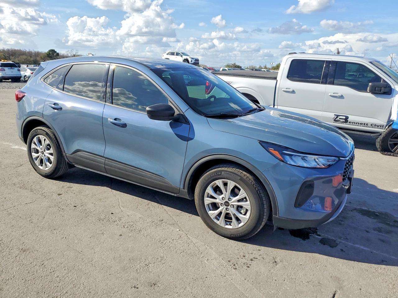 2025 FORD ESCAPE